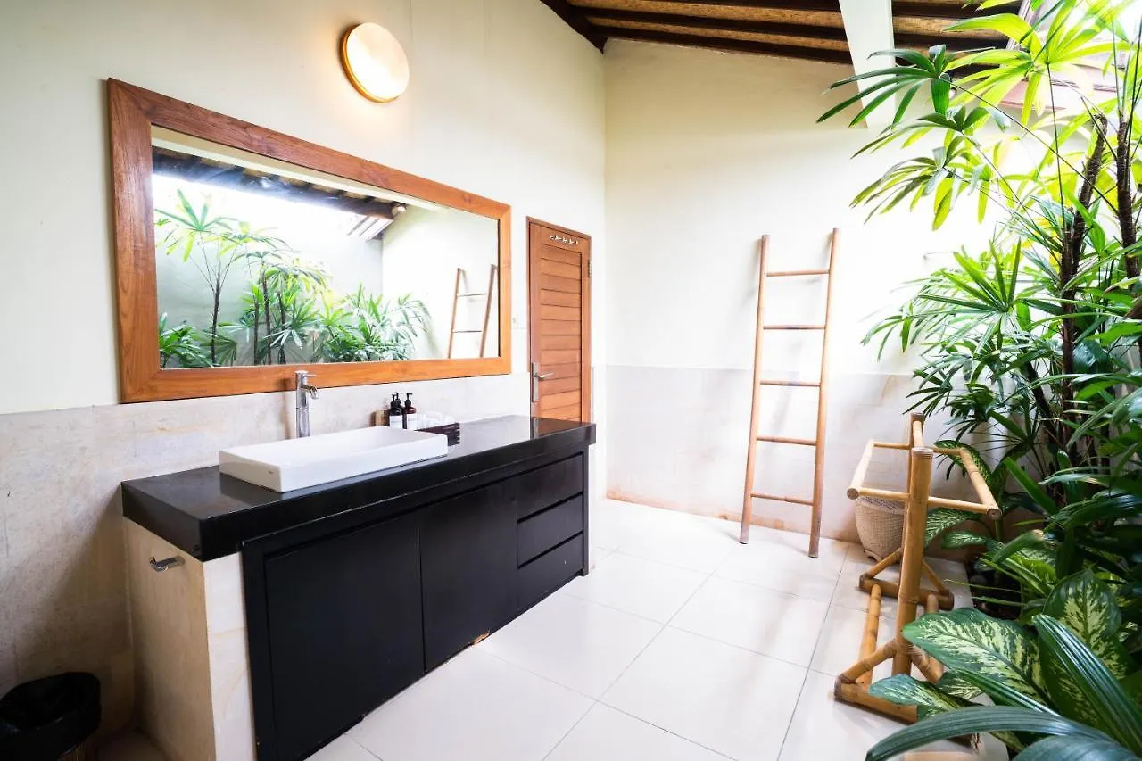 Villa Agni - Newly Renovated Tropical Villa In Peaceful Location A Short Walk From The Best Of Seminyak 0*,